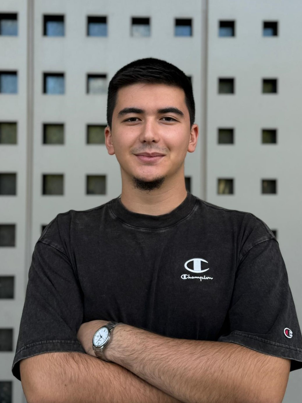 yigit_yenii.jpg (170 KB)